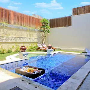 Uma Lima Batu Belig - Close To The Villa *