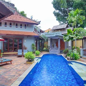Villa Naga Maya Legian (Bali)