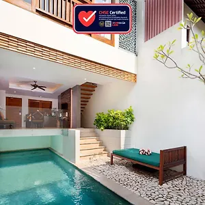 Villa Kayu Raja *