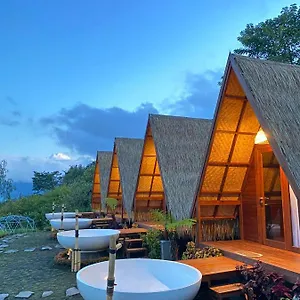 Segara Camp Guest house *