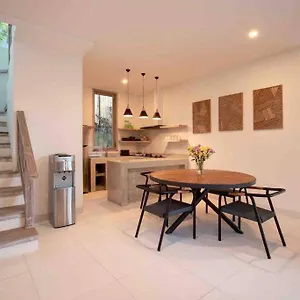 A, Brand New Near Ubud. Villa Ubud (Bali)