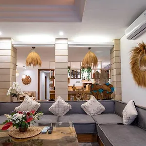 Villa Miracle