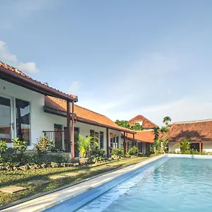 Nami Surf Guest house