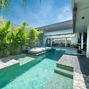 Wiraja 1 - Modern 4 Bdr In Berawa Villa Canggu (Bali)