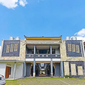 Super Oyo 91495 Indah Hotel 2*