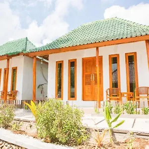 Kubu Reot Taman Asri 3* Batumadeg