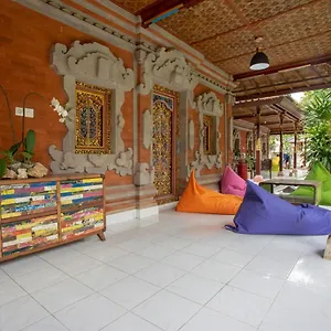 Hostel Nushe Batununggul