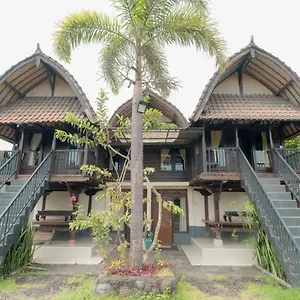 Resto Apung And Kedisan Batur View Redpartner Hotel