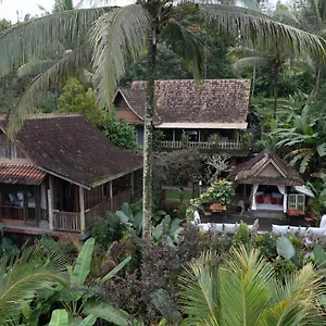 Niente Bali Lodge Penebel