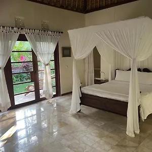 Rumah Kelapa Alami Hotel Karangasem (Bali)