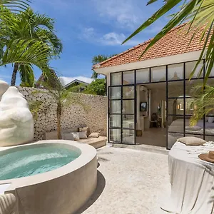 Villa Luxe & Unique Honeymoon Bocami Suites- 1 By Azure Kerobokan (Bali)
