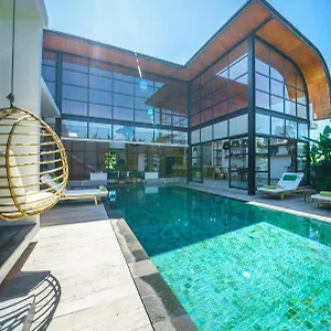 Villa Mango 3 - Amazing 4-bdr In Berawa ! Perfect Location !