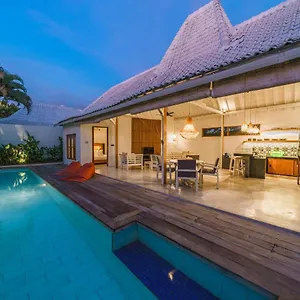 Kazz 4 - 4 Joglo Style - 2 Bdr - Amazing Location Villa *