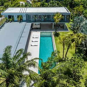 Villa Bull House Amazing 6 Bedrooms Contemporary In
