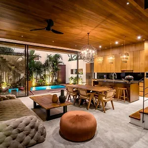 Nusantara Loft Ambon By Alfred In Bali Villa