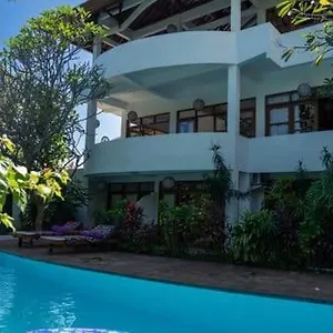 Mimpi Manis Air Sanih Kubutambahan (Bali)