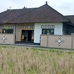 Guest house Ibu Ana *