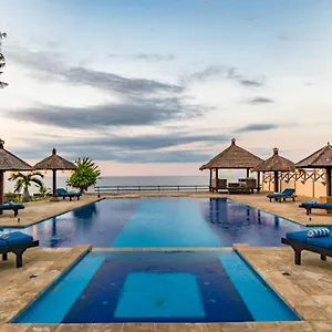 Bukti Paradise- Captivating Beachfront Villa Kubutambahan (Bali)