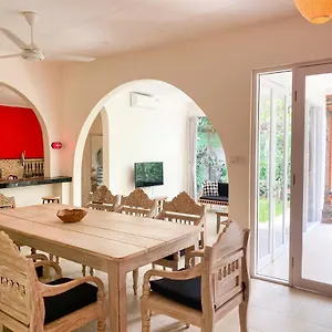 Villa Cinta, 3 Bedroom, 3 Bathroom, Ac Lounge *