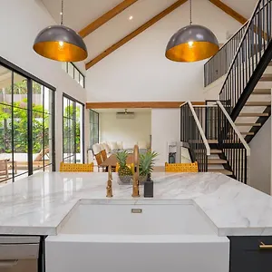 Villa Palmera - Sumptuous 2br Luxury In Quiet Parts *