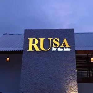 Hotel Rusa By The