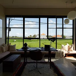 Masara Umalas With Rice Field View Villa