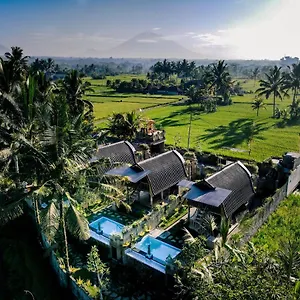 Lodge Alvia Joglo House & Private Pool