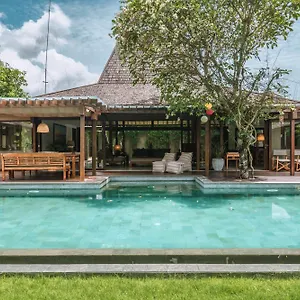 - Elegant 4-br Close To The Villa Canggu (Bali)