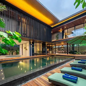 The Continental Modern Luxury 4 Bedroom In Villa Seminyak (Bali)