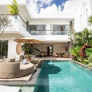 Coastal Elegance 4br Villa, 400m To Finns, * Canggu (Bali)