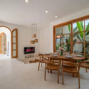 Laa - Tropical & Modern 3br - Villa
