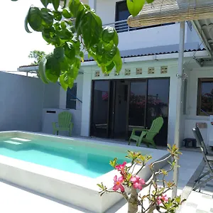 Casa White Surbakti Villa *