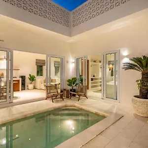 Tropical Berawa 2br /enclosed Living * Canggu (Bali)