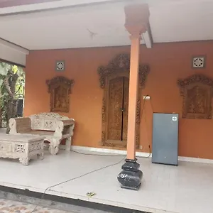 Ketut *