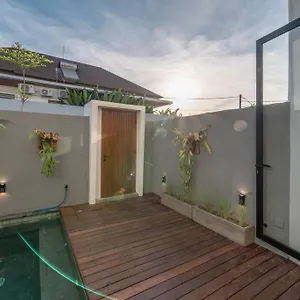 Villa Sadila Estate 15 - Contemporary 2-bedroom Pool Loft In Berawa