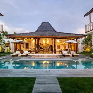 Loma By Alfred In Bali Villa *