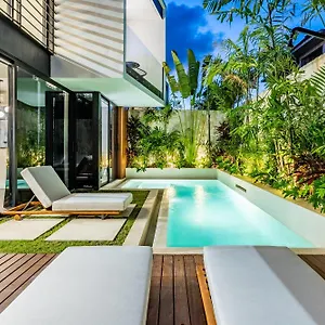 Villa Alex 1 *