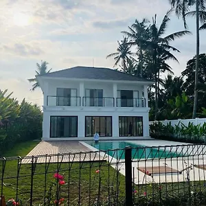 Villa Bondar
