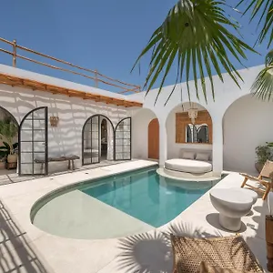 Heiwa - Tropical Meets Mediterranean, 2br Canggu (Bali)