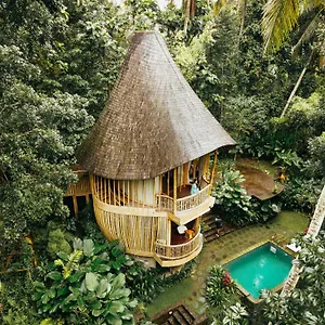 Villa Amarta Pesagi Retreat *