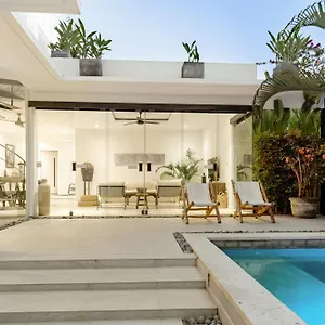 3 Bedroom - Walk To Bingin Villa