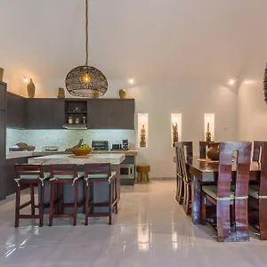 Villa Budha 2 4bedrs 12m Pool, 700m2 Garden&bbq, & Quiet