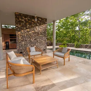 Villa Lantana Umeanyar