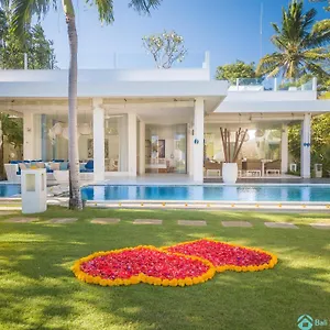 Ocean Beachfront Luxury Design @ Lovina - Ibiza Bali *