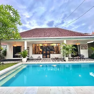 2 Bedroom Rhapsody - 5 Mins To Seminyak/umalas Villa *