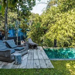 Sabi In Tumbak Bayuh Villa