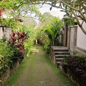 Rona Pererenan Villa *