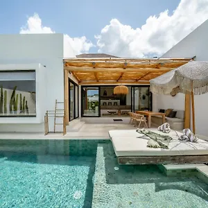 Rosado Canggu * Denpasar (Bali)