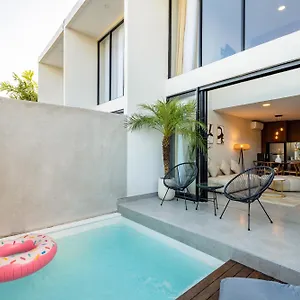 4 Mins To Beach/finns/atlas - New Luxe Pool Loft
