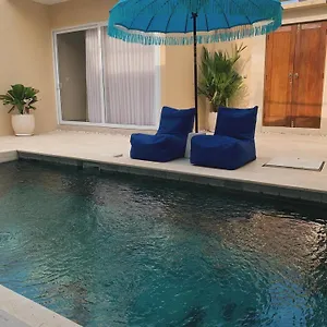 Awandini Villa *